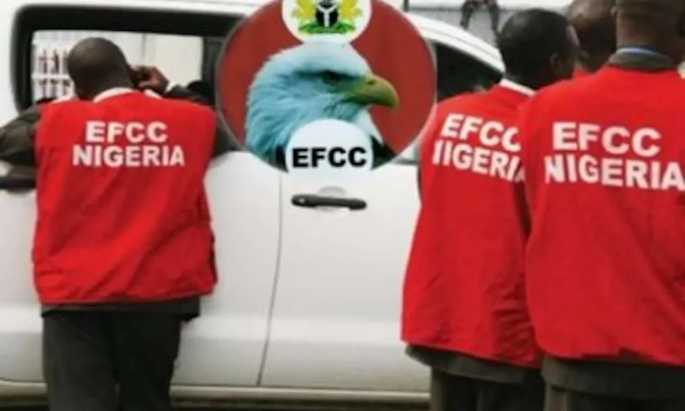 EFCC Arrests Four Brothers, 30 Others For Internet Fraud